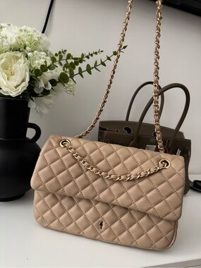 Quilted Maxi Beige Chain Shoulder Bag - Elegant Women’s Handbag